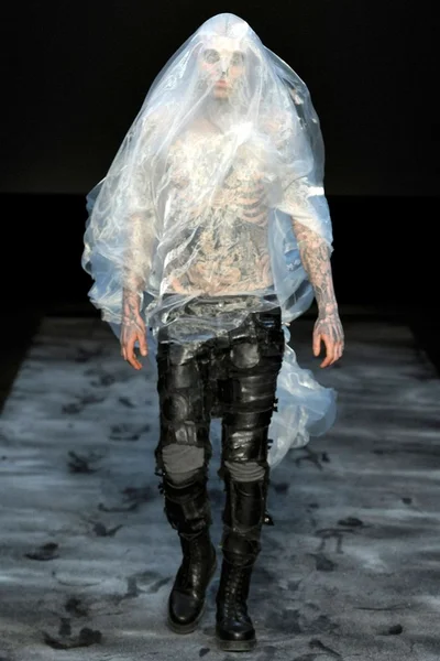 Look 34
